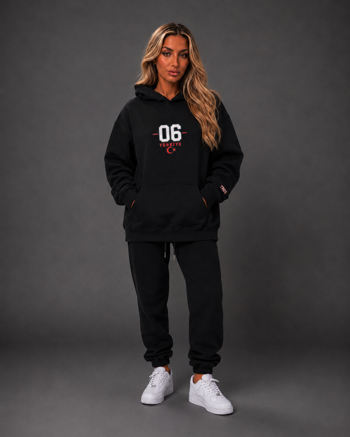 TR81® 06 ANKARA – Unisex Premium Hoodie